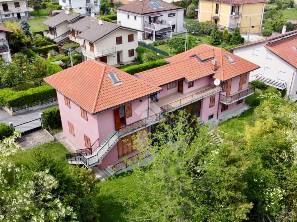Villa Via Cesare Pavese, San Pietro Val Lemina - foto 1