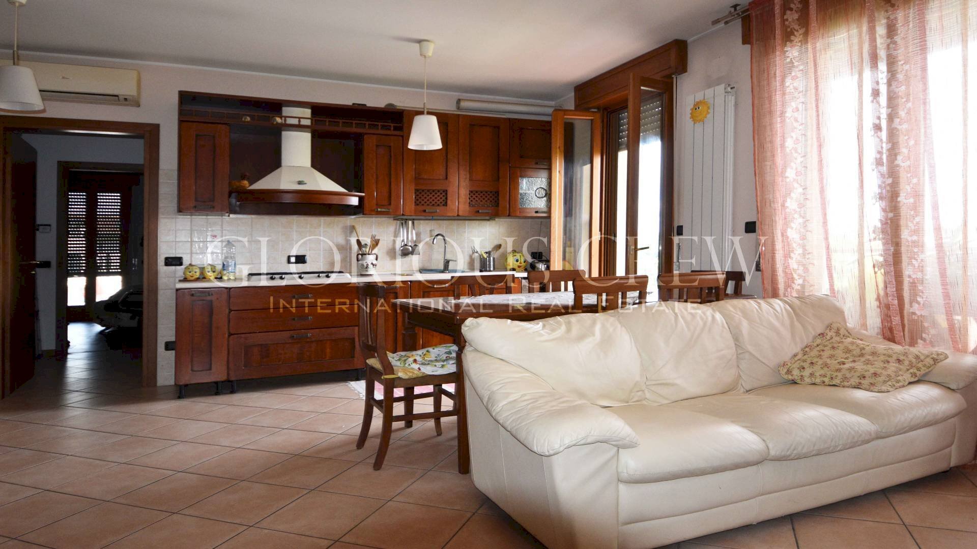 Four-room apartment Via Antonio Fogazzaro, Corbetta - photo 1