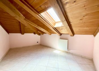 CAMERA - Two-room apartment Busca - photo 10