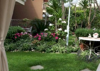 giardino 1.jpg - Trilocale via Padre Semeria 330, Sanremo - foto 1