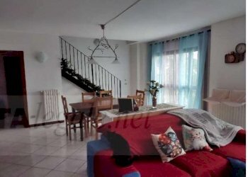 f3.jpg - Appartamento piazza pertini sandro 3, Ospedaletto Euganeo - foto 3