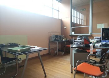 IMG_20240222_154942.jpg - Locale Commerciale Via Roma, Porcari 121, Porcari - foto 4