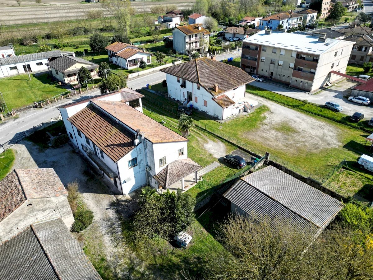 Two-room apartment Mesola - photo 2