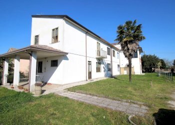 Two-room apartment Mesola - photo 7