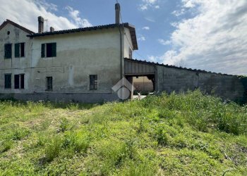 Casa indipendente Strada Statale per Voghera, Tortona - foto 2