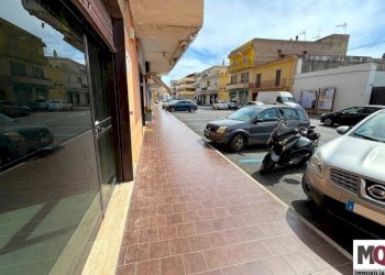 Commercial Premises Mondragone - photo 1