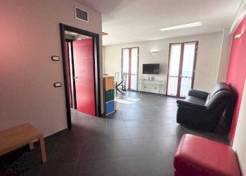 Soggiorno - Trilocale piazza San Graziano, Arona - foto 3