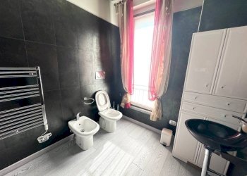 Bagno - Trilocale piazza San Graziano, Arona - foto 10