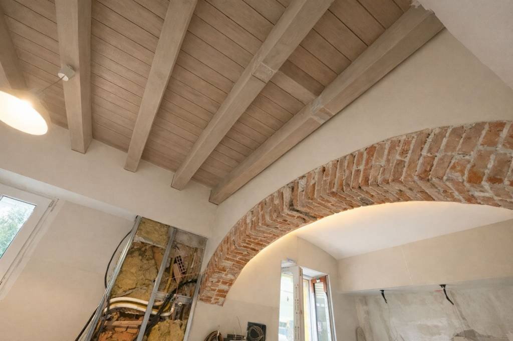 Interno non residenziale - Quadrilocale via Emilia Ponente, 325, Bologna (zona Borgo Panigale) - foto 1