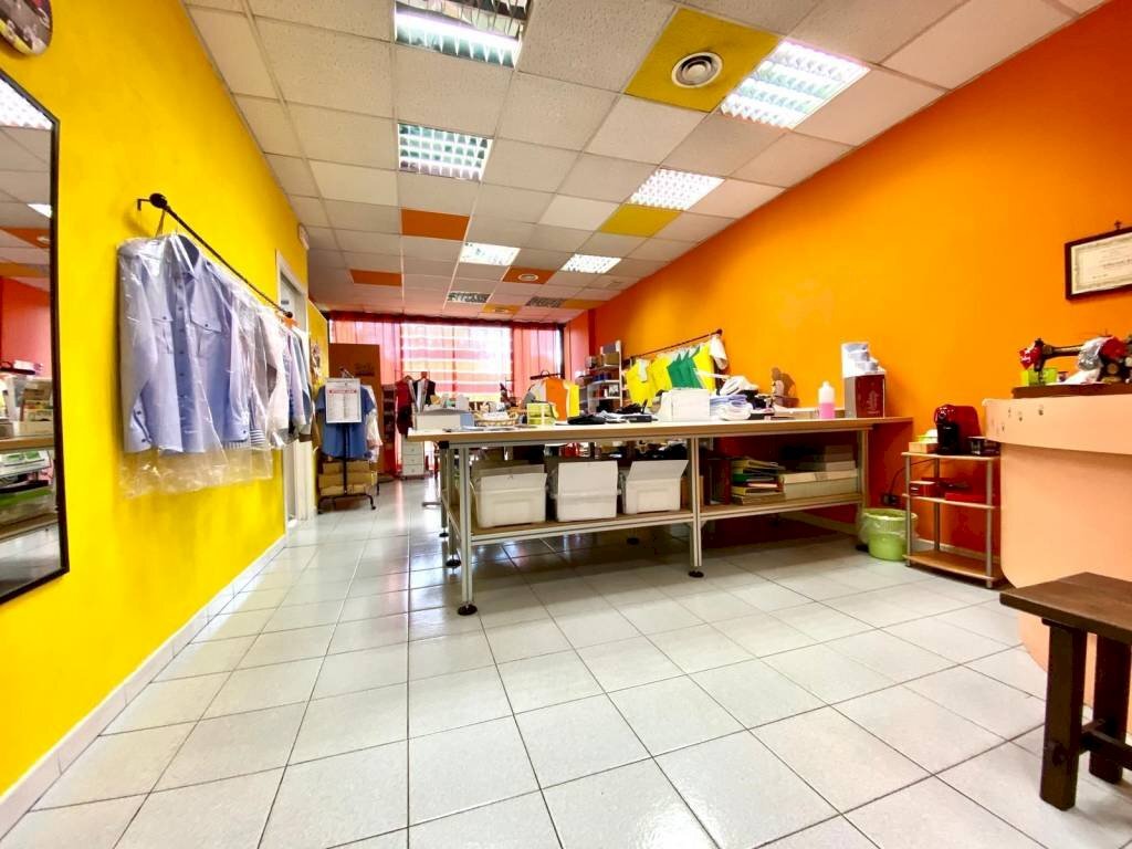 Interno non residenziale - Shop via Leonardo da Vinci, 50, Venaria Reale - photo 3