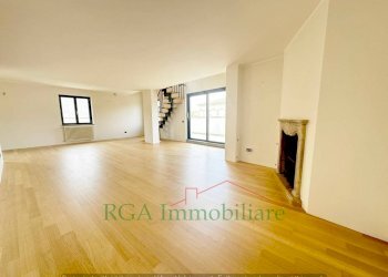soggiorno - Quadrilocale via Gabriele Camozzi, Bergamo - foto 2