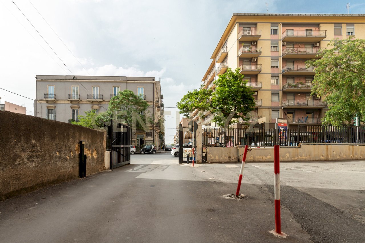 Deposito viale Mario Rapisardi CT (2).jpg - Commercial Premises Viale Mario Rapisardi 186, Catania - photo 2