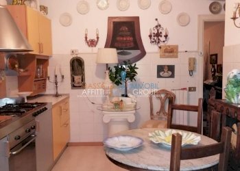 1268325-hu14vl.jpg - Villa a Schiera Via Campo d'Appio 19, Carrara - foto 13