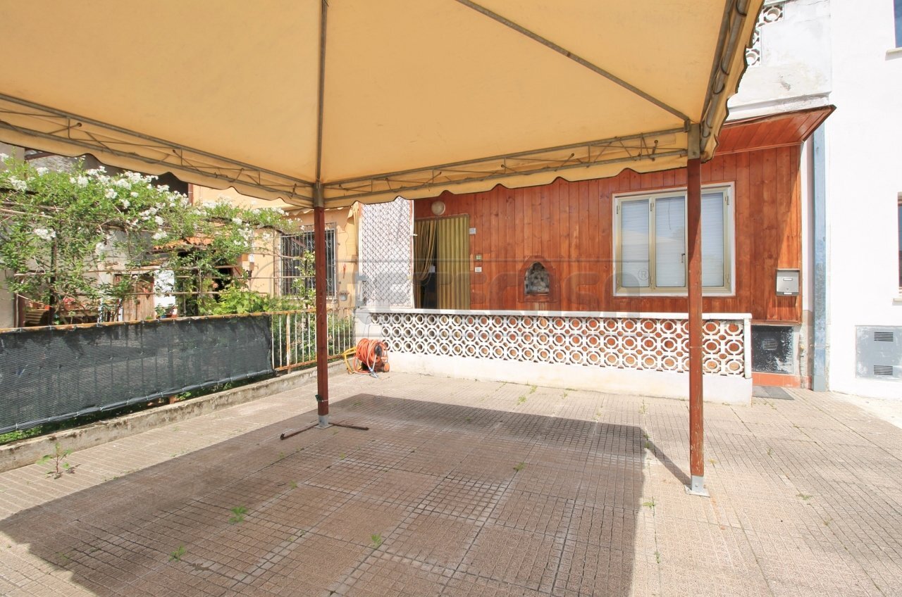 cortile - Casa semi indipendente Contrada Selva 25, Montebello Vicentino - foto 3