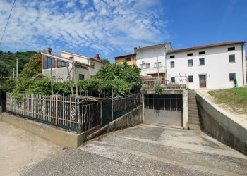 esterno - Casa semi indipendente Contrada Selva 25, Montebello Vicentino - foto 2