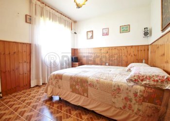 camera da letto primo piano - Casa semi indipendente Contrada Selva 25, Montebello Vicentino - foto 9