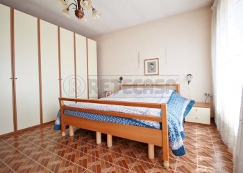 camera da letto primo piano - Casa semi indipendente Contrada Selva 25, Montebello Vicentino - foto 11
