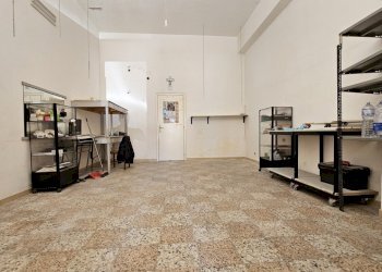 4.jpg - Commercial Premises Siracusa - photo 14