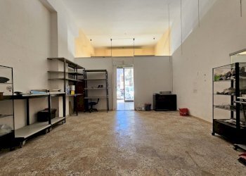 5.jpg - Commercial Premises Siracusa - photo 15