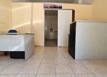 8.jpg - Commercial Premises Siracusa - photo 18