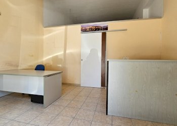 11.jpg - Commercial Premises Siracusa - photo 20