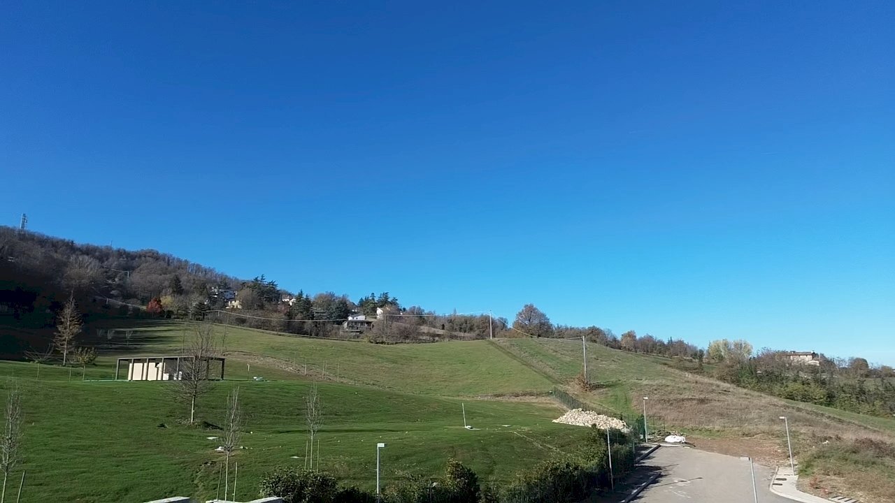 dji_fly_20251129_122825_0_1764415705471_photo_low_ - Terreno agricolo Travo - foto 2