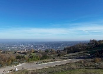 dji_fly_20251129_122927_0_1764415767984_photo_low_ - Terreno agricolo Travo - foto 7