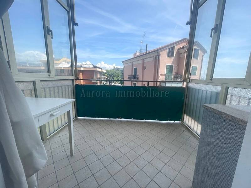 Three-room apartment Via Montevideo, Borghetto Santo Spirito - photo 3