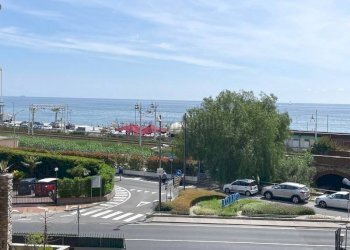 Three-room apartment Via Montevideo, Borghetto Santo Spirito - photo 2