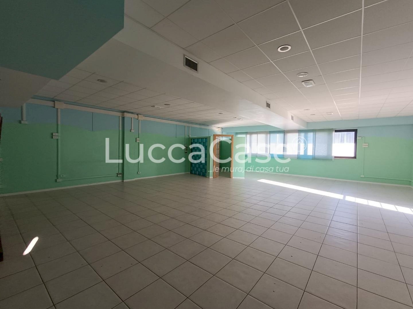 Office Lucca (neighborhood Sant'Anna) - photo 1