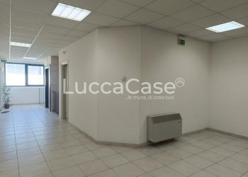 Ufficio Lucca (zona Sant'Anna) - foto 10