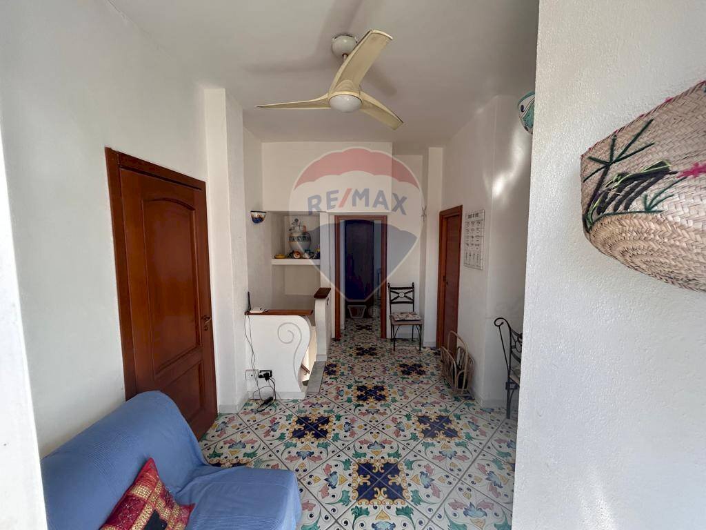 Three-room apartment via Dottor Venanzio Marone, Lacco Ameno - photo 3