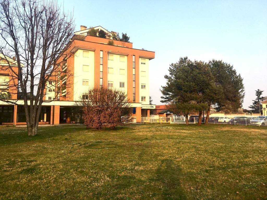 Facciata - Ufficio viale Milano, 75, Gallarate - foto 1