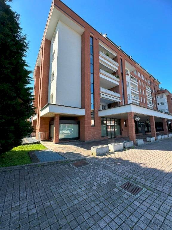 Facciata - Ufficio viale Milano, 75, Gallarate - foto 3