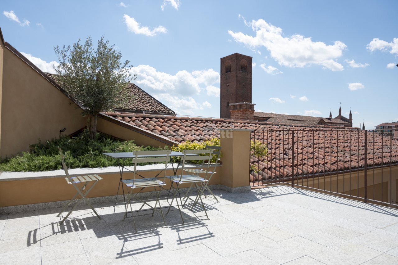 Terrazzo.jpg - Appartamento VIA VITTORIO EMANUELE II 38, Chieri - foto 1