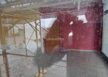 20240528_101055.jpg - Locale Commerciale Vicolo Scuole 1, Saronno - foto 5