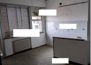 2.jpg - Appartamento Via Enrico delle Sedie 14, Livorno - foto 2