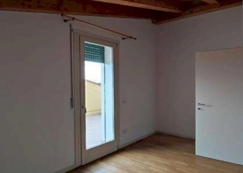 f4.jpg - Appartamento via vittorio emanuele 65/a, Pozzoleone - foto 5