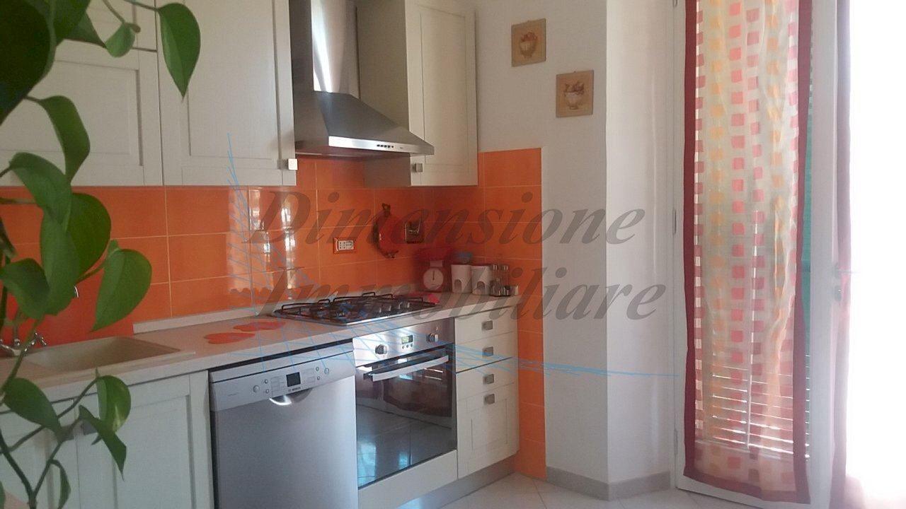Cucina abitabile.jpg - Three-room apartment Via XX Giugno 1944 42, Rosignano Marittimo - photo 1