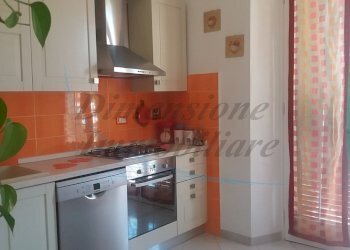 Cucina abitabile.jpg - Three-room apartment Via XX Giugno 1944 42, Rosignano Marittimo - photo 1