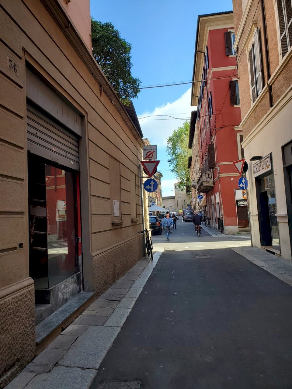 Negozio Piacenza - foto 1
