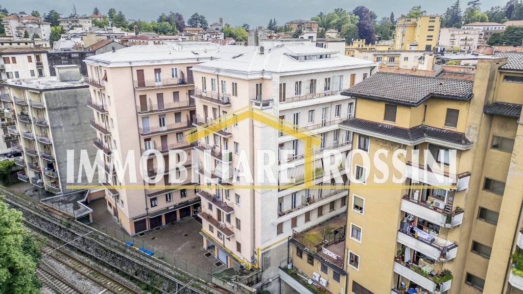 complesso - Trilocale via Piave, 3, Varese - foto 2