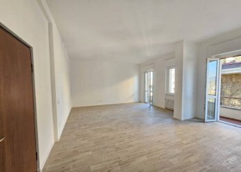 Salone - Trilocale via Piave, 3, Varese - foto 7