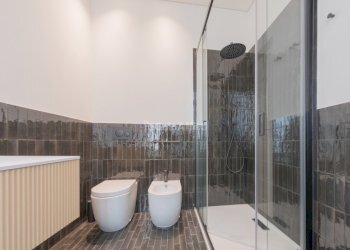 (10) [Casa Menzio UN-2] WC-Camera03.jpg - Appartamento Via Vittorio Emanuele II 38, Chieri - foto 8