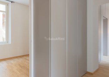 (11) [Casa Menzio UN-2] Camera02.jpg - Appartamento Via Vittorio Emanuele II 38, Chieri - foto 9