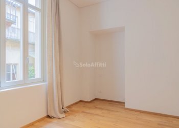 (12) [Casa Menzio UN-2] Camera02.jpg - Appartamento Via Vittorio Emanuele II 38, Chieri - foto 10