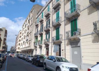 Locale Commerciale Via Dei Mille, Messina - foto 2