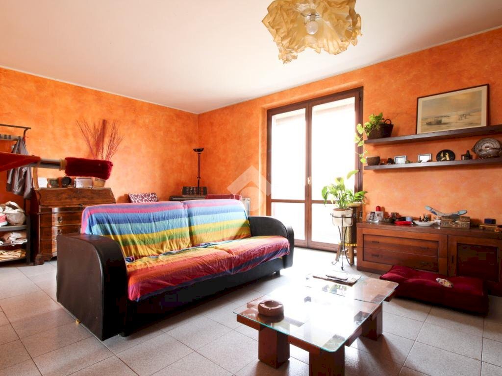 Three-room apartment Via Filippo Turati, Zibido San Giacomo - photo 2