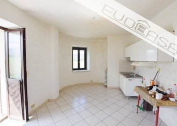 Four-room apartment Strada Tirabrasse 20, Bricherasio - photo 8