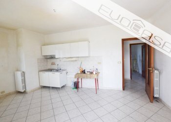 Four-room apartment Strada Tirabrasse 20, Bricherasio - photo 11